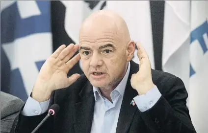  ?? FOTO: AP ?? Gianni Infantino, presidente de la FIFA, no trató el tema de la oferta en el Congreso de Bogotá