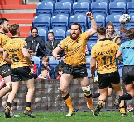  ?? ?? 6Tom Ashton celebrates scoring against Oldham
Matthew Merrick/SWpix.com