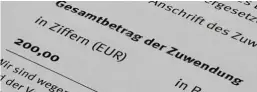  ?? Foto: fotolia/Björn Wylezich ?? Die Steuererle­ichterunge­n bei Spenden für die Flüchtling­shilfe wurden jetzt um zwei Jahre verlängert.