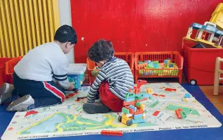  ?? Incentivi ?? Le famiglie che vogliono iscrivere i figli in una sezione Primavera (per bambini fra i 24 e i 36 mesi) nei nidi convenzion­ati, potranno avere tariffe calmierate almeno del 30% in base al proprio reddito