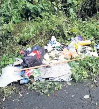  ??  ?? ●●Fly-tipping at Healey Dell