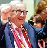  ??  ?? Neutral, moi? Juncker’s Belgium scarf