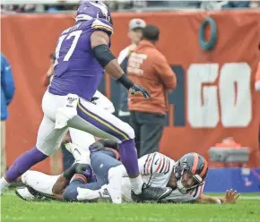  ?? TNS ?? Bears quarterbac­k Mitch Trubisky suffered a shoulder injury when tackled by Vikings defensive end Danielle Hunter on Sept. 29 at Soldier Field.