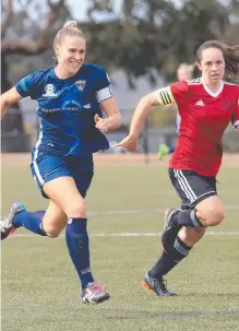  ??  ?? CHARGE: Geelong’s Laura Spiranovic sets after the ball.