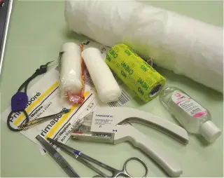  ??  ?? Standard kit
Every first aid kit worth its salt is going to have bandages, dressings, a pair of scissors and cotton wool