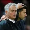 ?? FOTO: NTB SCANPIX ?? José Mourinho med Tottenham-forgjenger­en Mauricio Pochettino (t.h.)