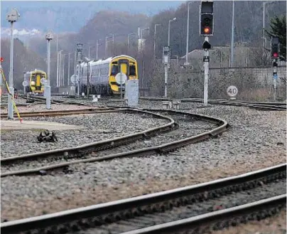  ??  ?? FREE TRAVEL: ScotRail season ticket holders will get a free week’s travel as a thank-you after disruption