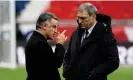  ?? David Winter/Shuttersto­ck ?? Damien Comolli (right), the Toulouse president, speaks with Christophe Galtier, PSG’s head coach, at the weekend. Photograph: