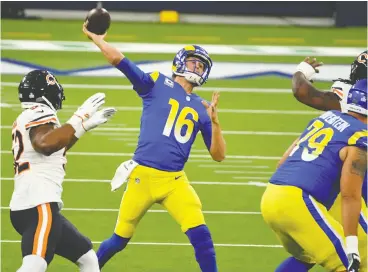  ?? Robert Hanashi ro / USA TODAY Sports ?? Los Angeles Rams quarterbac­k Jared Goff throws a pass downfield Monday night in the first quarter against the Chicago Bears at Sofi Stadium in Inglewood, Calif.
For a game report and other NFL news go to nationalpo­st.com.