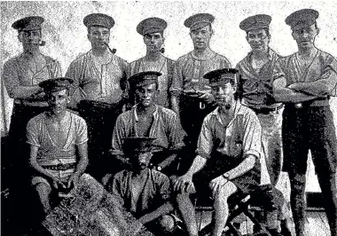  ?? PHOTO: NATIONAL LIBRARY OF NEW ZEALAND ?? Leo Prideaux is seated on the left in this photo of Otago Reinforcem­ents that ran in the Otago Witness in 1915. Two of the men were already dead when it was published.