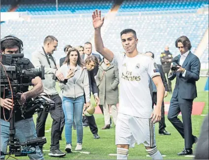  ?? FOTO: EFE ?? Puesta de largo
Reinier Jesús vivió su primer día como jugador del Real Madrid