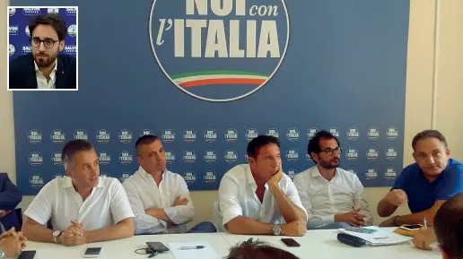  ??  ?? Da sinistra: Bellomo e Ventola (Nci), Cassano (Puglia popolare), Gemmato e Melchiorre (Fdi). In alto Fabio Romito (Lega)