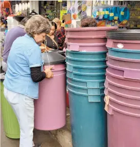  ??  ?? La Merced es uno de los sitios más concurrido­s para comprarlos.