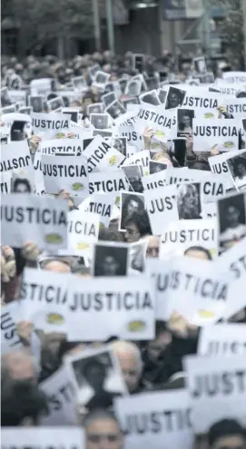  ??  ?? 18. Juli 2013: Gedenken an den Amia-Anschlag am Jahrestag in Buenos Aires.