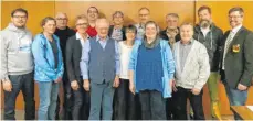  ?? FOTO: PRIVAT ?? Die für langjährig­e Mitgliedsc­haft Geehrten mit den Vertretern der DLRG-Ortsgruppe Westhausen, der Gemeinde und des DLRG-Bezirks Ostalb.