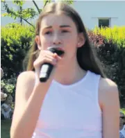  ??  ?? In tune Local singer Olivia Conway provided the entertainm­ent