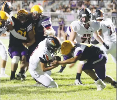  ?? Photo courtesy of Jennifer Kendall ?? Marysville junior quarterbac­k Thomas Hinojosa runs it himself against Live Oak.