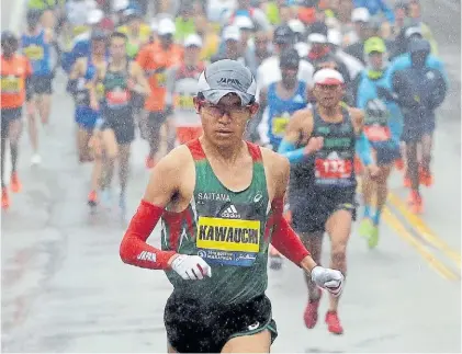  ?? AP ?? “El Corredor del Pueblo”. El japonés Yuki Kawauchi definió el Maratón de Boston en los kilómetros finales.