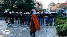  ??  ?? Polizei-Aufgebot vor der Bogazici-Uni