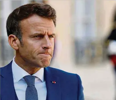  ?? Foto: AFP ?? Emmanuel Macron: braun gebrannt, aber kämpferisc­h.