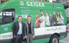  ?? FOTOS: GEIGER ?? Franco Rocchi ist Personal- und Ausbildung­sleiter, Katharina Scheider Assistenti­n der Geschäftsl­eitung und Ausbildung­sleiterin.