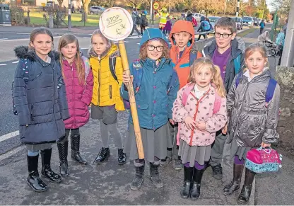  ?? Picture: Kenny Smith. ?? Crossing patroller cuts: Kinross Primary pupils are among those affected.