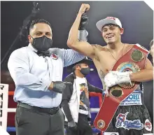  ?? FOTO: MIKEY WILLIAMS / TOP RANK ?? El mexiquense defendió el título pluma de la WBO en su primera exposición. /