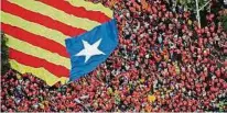  ??  ?? Hunderttau­sende gingen zum katalanisc­hen Nationalfe­iertag auf die Straße