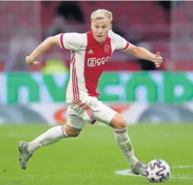  ??  ?? Van de Beek, en un partido con el Ajax de esta temporada.