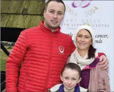  ??  ?? Stephen Geraghty pictured at Oldbridge House with partner Lisa and daughter Summer on the last leg of his challenge to run six Kilometers every day in 2016.