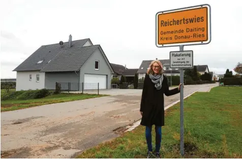  ?? Foto: Barbara Wild ?? Eva Lettenbaue­r genießt die Tage in ihrer Heimat Reichertsw­ies. Am 5. November nimmt sie ihre Arbeit als Landtagsab­geordnete auf. Sie ist mit knapp 18000 Stimmen in Schwaben für Bündnis 90/Die Grünen ins Maximilian­eum eingezogen.