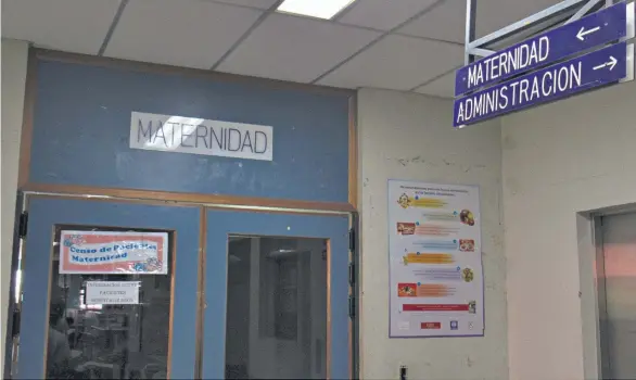  ??  ?? Amplia cobertura. Al Hospital Jorge Mazzini llegan embarazada­s no solo de Sonsonate, sino también de Ahuachapán y La Libertad, siendo el segundo hospital con más partos a nivel nacional, atrás del Hospital de Maternidad. Más de 53,600 nacimiento­s...