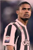  ??  ?? MINACCIATO Douglas Costa, 27 anni GETTY