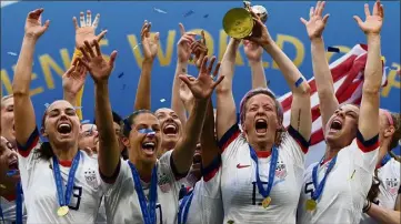  ?? (Photos AFP) ?? De gauche à droite : Morgan, Lloyd, Rapinoe et O’Hara restent sur le toit du monde.