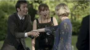  ??  ?? Der Beginn einer wunderbare­n Freundscha­ft: Der 10. Doctor (David Tennant) und Donna (Catherine Tate) erweisen sich als tolles Team