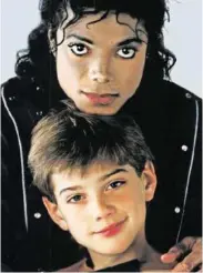  ?? IMDB ?? Michael Jackson mit James Safechuck.