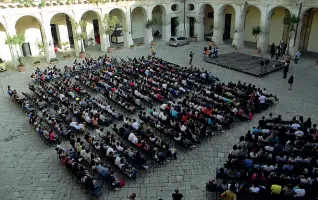  ??  ?? Giovani Gallipoli e Copertino dal 5 all’8 marzo 2018 saranno invadi di liceali, una festa dei giovani interessat­i alla riscoperta della filosofia