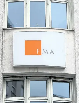  ??  ?? Finanzmark­taufsichts­behörde FMA und OeNB arbeiten in der Bankenaufs­icht zusammen. Der Rechnungsh­of kritisiert das seit 2007. Wien/ Salzburg/ WienerNeud­orf–