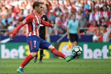  ??  ?? Antoine Griezmann is van mening dat hij bij de laatste drie kanshebber­s voor de Ballon d’Or moet behoren. (Foto: Nusport)