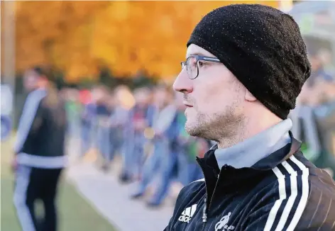  ?? FOTO: UWE MISERIUS (ARCHIV) ?? Trainer Michael Czok wähnt seinen BVBN in der Lage, trotz Außenseite­rrolle gegen den Tabellenzw­eiten zu punkten.