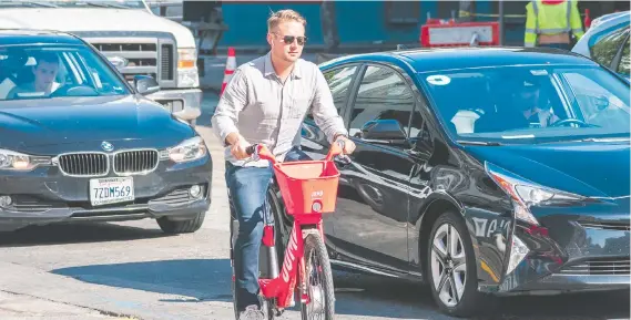 ?? Uber escogió el año pasado a Ciudad de México como punta de lanza para probar su servicio Jump, de alquiler de bicicletas y scooters eléctricos en Latinoamér­ica. Shuttersto­ck/La República ??