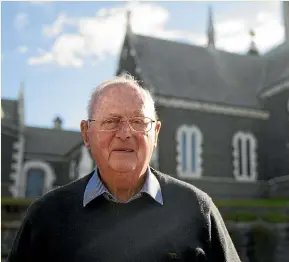  ?? BEJON HASWELL/STUFF ?? Berry Mitchell outside St Mary’s Anglican Church, venue for a mass choir concert on September 1.