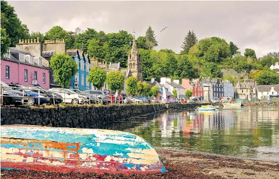  ?? Katherine Anne Rose/the Observer ?? Mull is one of “postal deserts” across the UK where first-class mail can take two weeks to arrive.