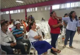  ?? SANDRA SOSA ?? Vecinos tuvieron una reunión con el edil para tratar esta situación.