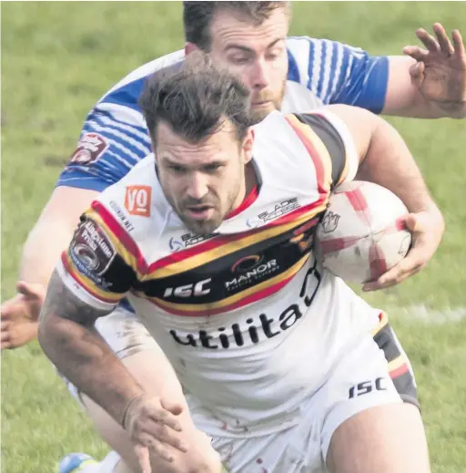  ??  ?? ●●Scott Moore in action for Bradford Bulls