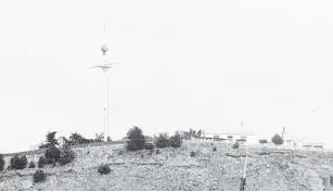  ?? PHOTO: TE PAPA ?? The timeball circa 1905.