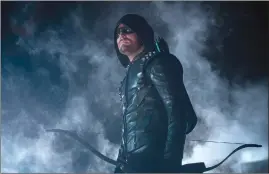  ??  ?? Stephen Amell stars in “Arrow”