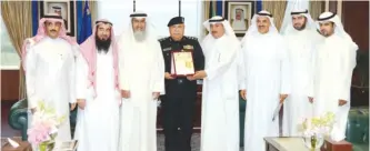  ??  ?? KUWAIT: Interior Ministry’s Undersecre­tary Lieutenant General Suleiman Al-Fahad met yesterday with Saad Mohammad Al-Mutairi, Chairman of the Board of Directors of Ashbiliya Co-operative Society, as well as members of the board and the Ashbiliya...