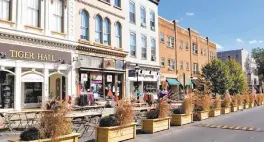  ?? KNELLER/THE MORNING CALL RYAN ?? Bethlehem Mayor Robert Donchez said it’s his intention to make the outdoor dining areas on Main Street and other roadways in the city an annual feature.
