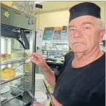  ??  ?? NEW SYSTEMS: Sweet Rose cafe’s grill chef Paul Adams has experience­d the new food safety regime and is happy to see it come to South Waikato.